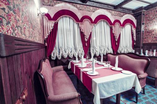 Загородный ресторанный комплекс Трактир Берендей. Зал Комфорт