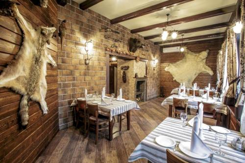 Загородный ресторанный комплекс Трактир Берендей. Охотничий зал