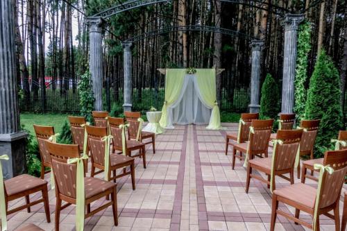 Загородный ресторанный комплекс Трактир Берендей. Летний дворик