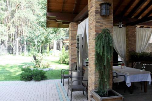 Загородный ресторанный комплекс Трактир Берендей. Летний дворик