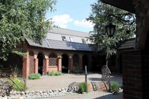 Загородный ресторанный комплекс Трактир Берендей. Летний дворик