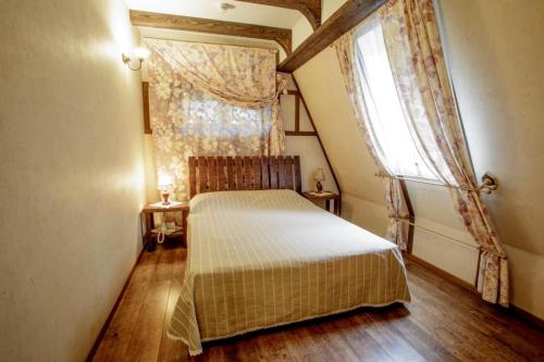 Загородный ресторанный комплекс Трактир Берендей. Номер Люкс «Ретро»