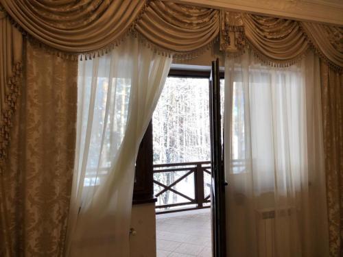 Загородный ресторанный комплекс Трактир Берендей. Номер Полулюкс «Свадебный»